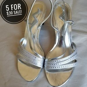 🔴 SALE! silver rhinestone dress shoes size 7.5